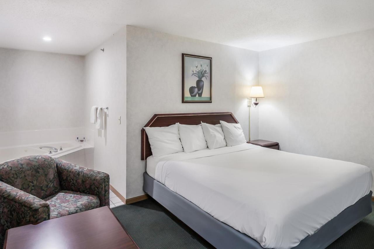 Americas Best Value Inn-Wenona Kültér fotó