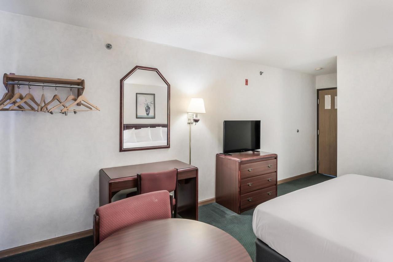 Americas Best Value Inn-Wenona Kültér fotó