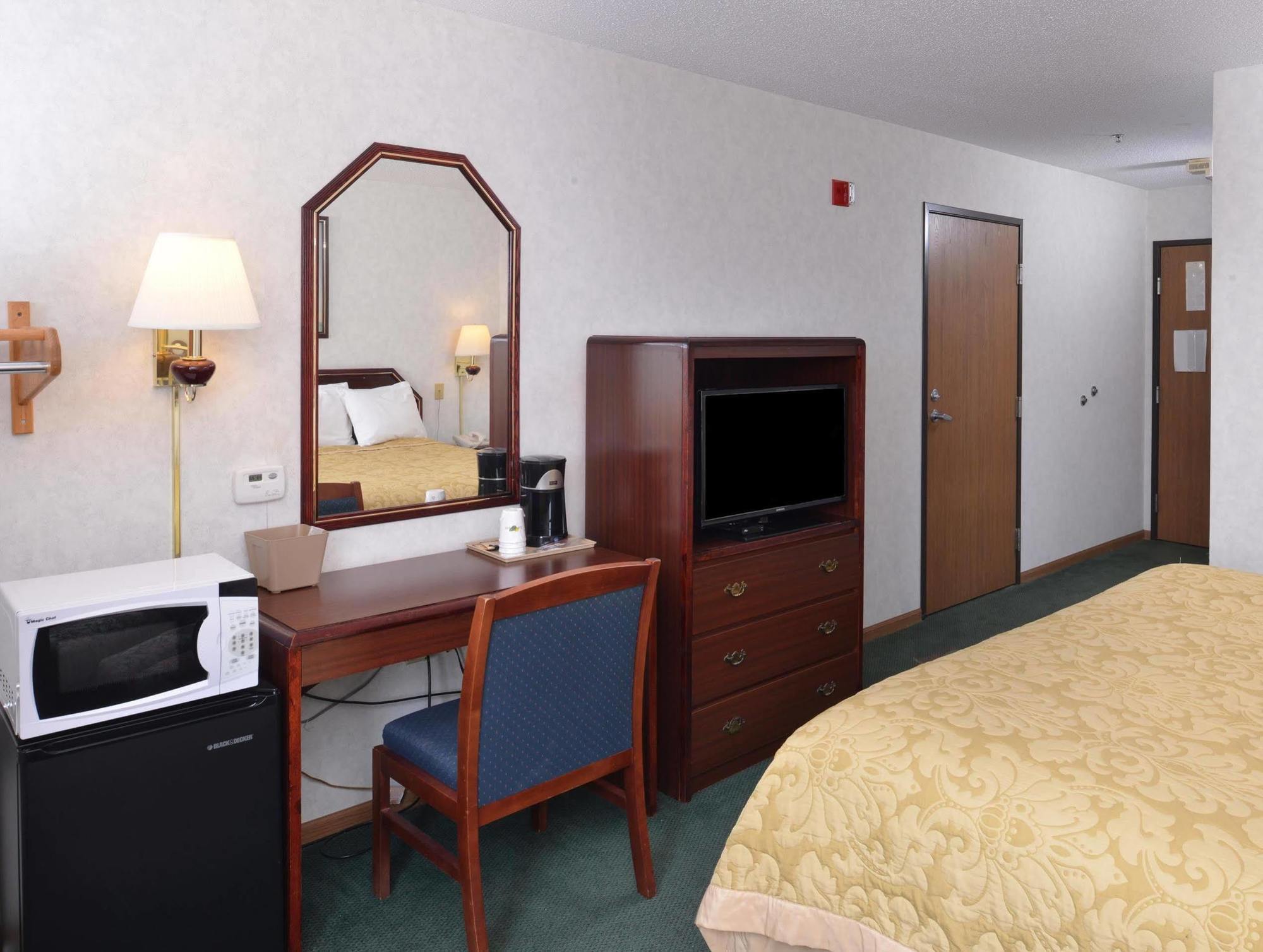 Americas Best Value Inn-Wenona Kültér fotó